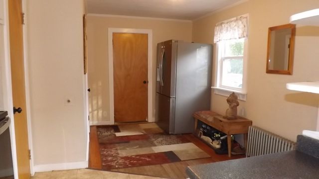 12 Middleton St, Millbury, MA 01527