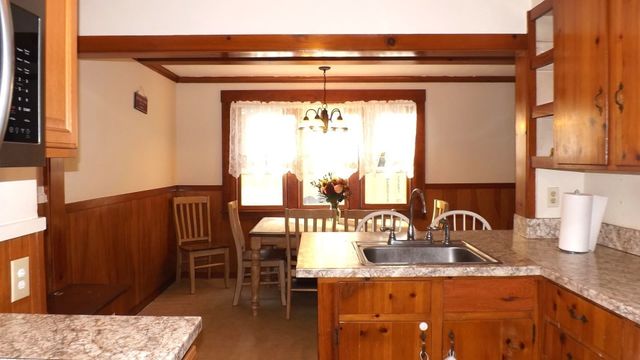 12 Middleton St, Millbury, MA 01527