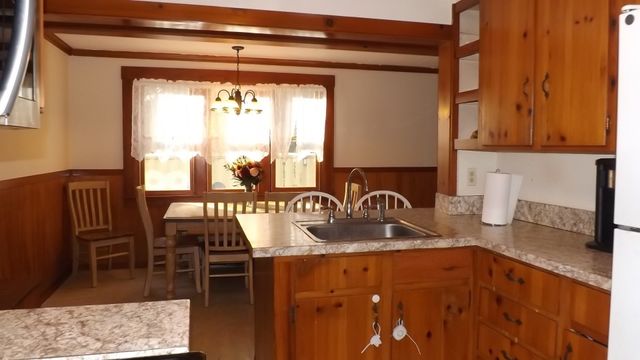 12 Middleton St, Millbury, MA 01527