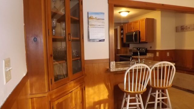 12 Middleton St, Millbury, MA 01527