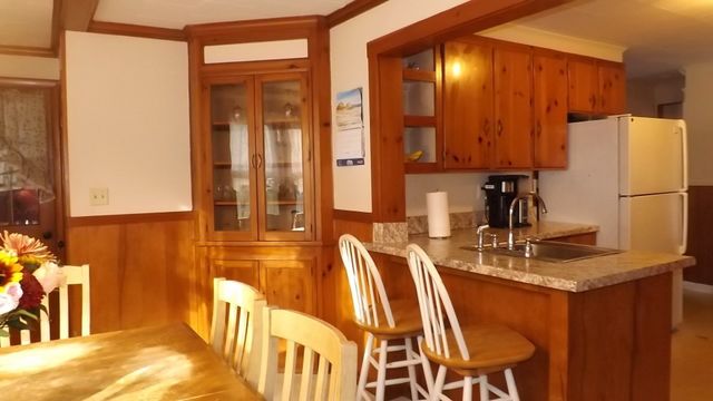 12 Middleton St, Millbury, MA 01527
