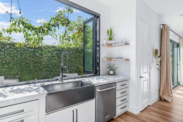 669 Calypso Pl, Encinitas, CA 92024