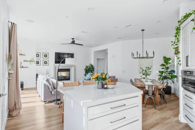 669 Calypso Pl, Encinitas, CA 92024