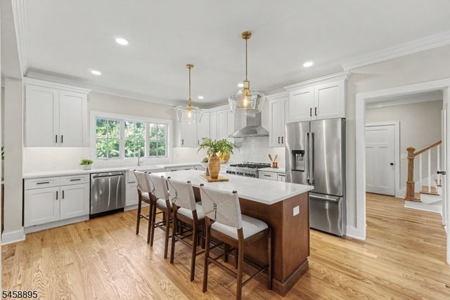 30 E Main St, Mendham Boro, NJ 07945