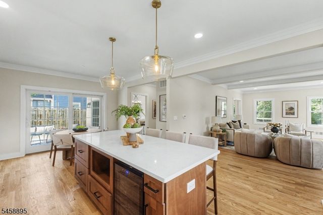 30 E Main St, Mendham Boro, NJ 07945