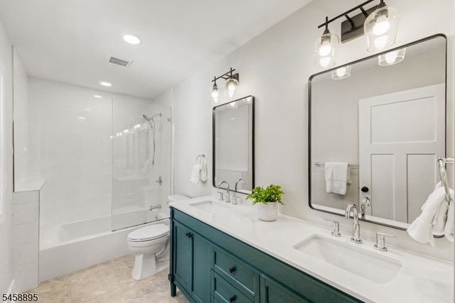 30 E Main St, Mendham Boro, NJ 07945