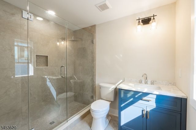 30 E Main St, Mendham Boro, NJ 07945