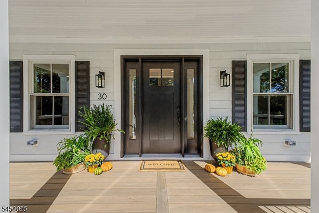 30 E Main St, Mendham Boro, NJ 07945