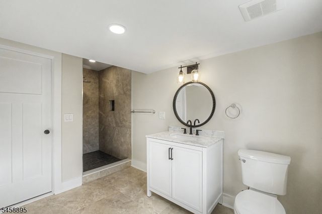 30 E Main St, Mendham Boro, NJ 07945