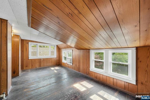 76 Magnolia Avenue, Tenafly, NJ 07670