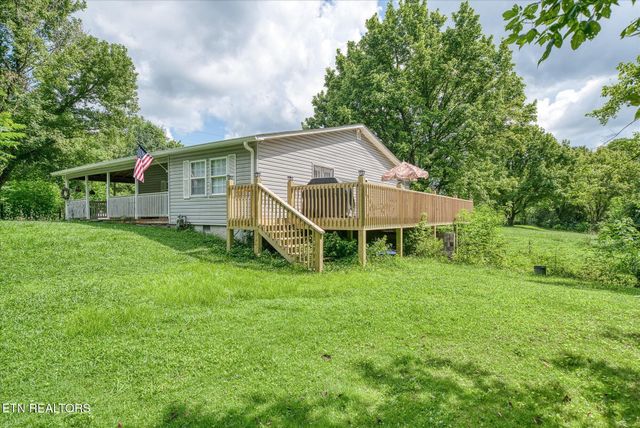 1676 Chestnut Hill Rd, Crossville, TN 38555