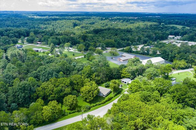 1676 Chestnut Hill Rd, Crossville, TN 38555