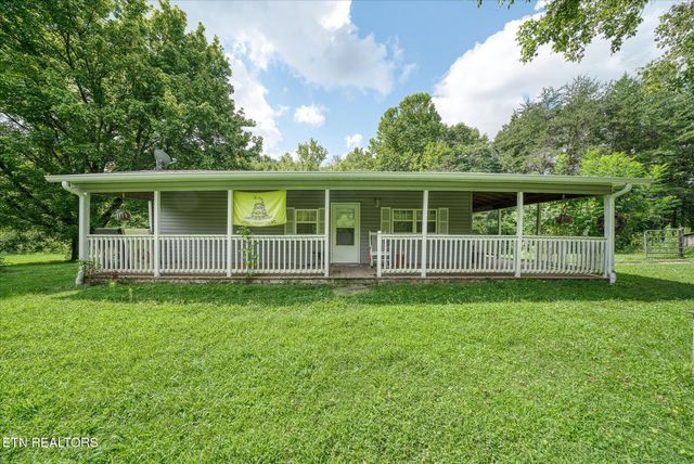 1676 Chestnut Hill Rd, Crossville, TN 38555