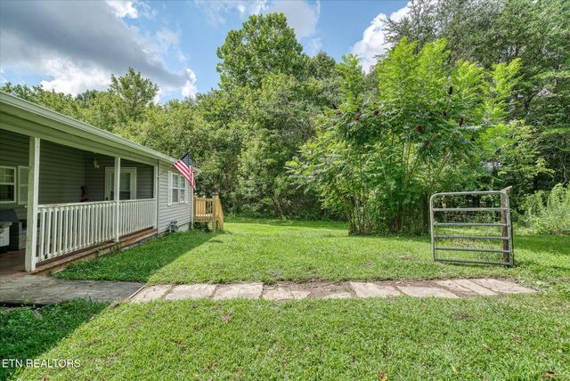 1676 Chestnut Hill Rd, Crossville, TN 38555