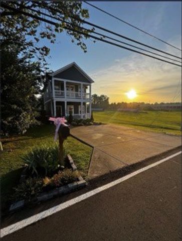 144 N Vine St, Ashland City, TN 37015