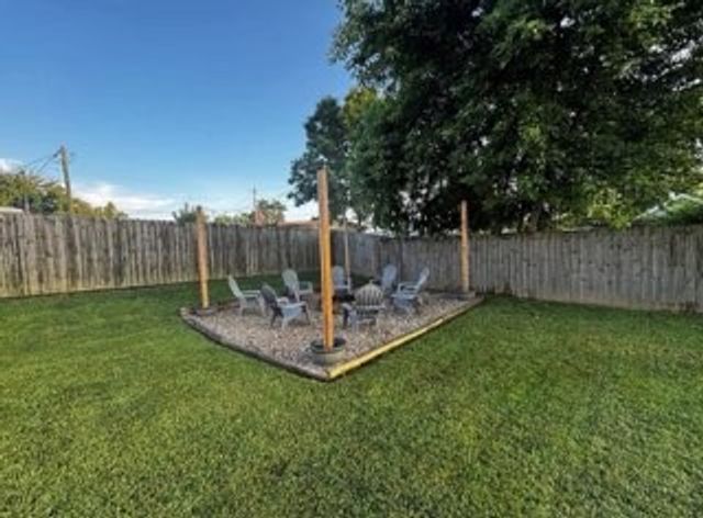 144 N Vine St, Ashland City, TN 37015