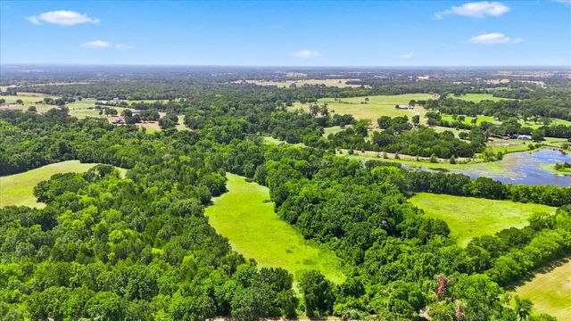 5180 Vz County Road 3415, Wills Point, TX 75169