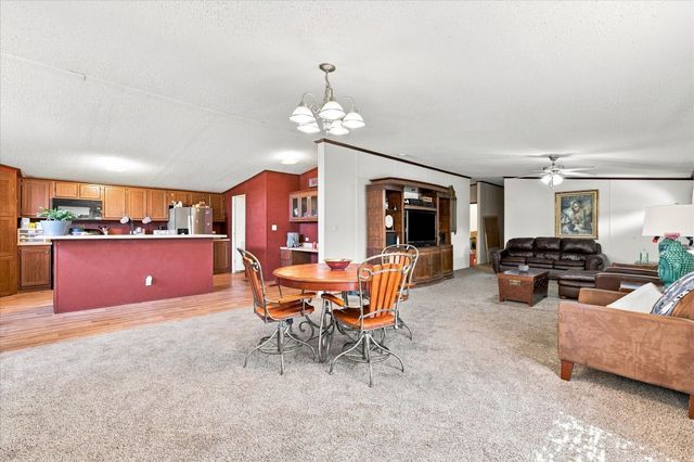 5180 Vz County Road 3415, Wills Point, TX 75169
