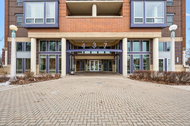 437 W Division Street 409, Chicago, IL 60610