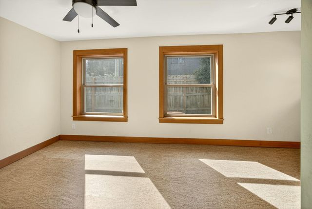 325 Taylor Street, Ashland, OR 97520