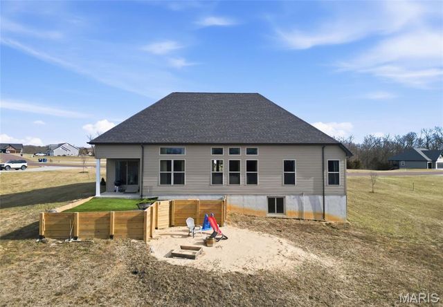 136 Eagle Fork Drive, Moscow Mills, MO 63362