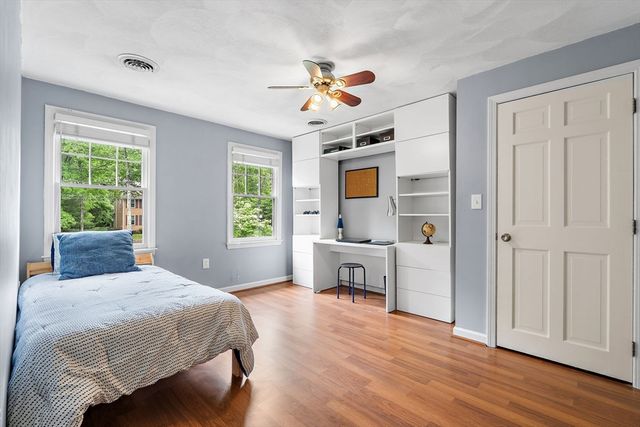 11 Peters Ln, Franklin, MA 02038