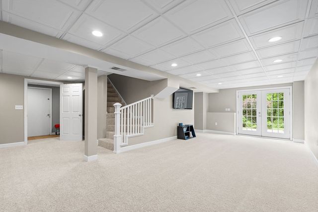 11 Peters Ln, Franklin, MA 02038