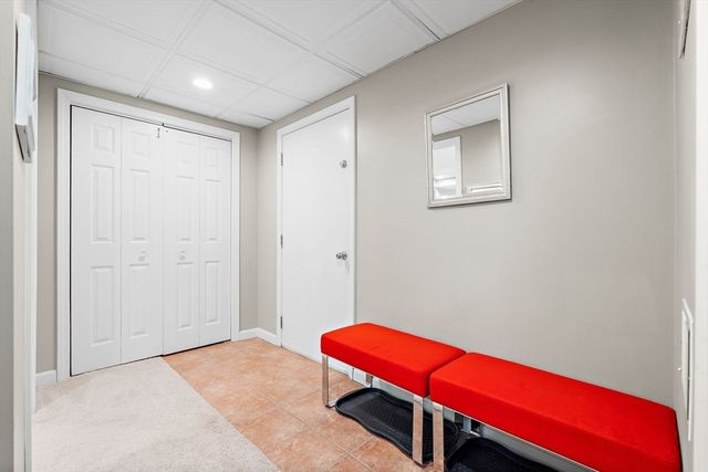 11 Peters Ln, Franklin, MA 02038