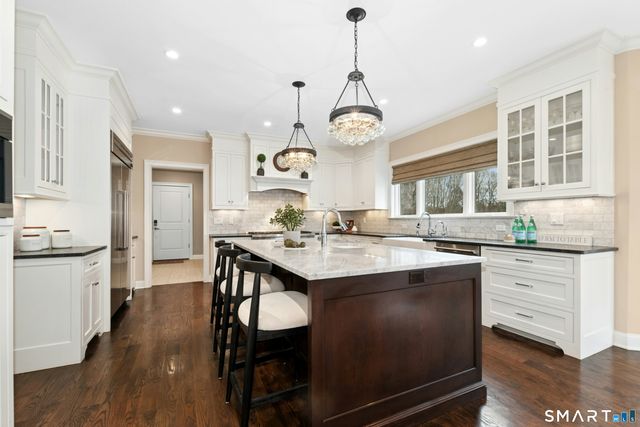 21 Ravenglass Drive 21, Stamford, CT 06903