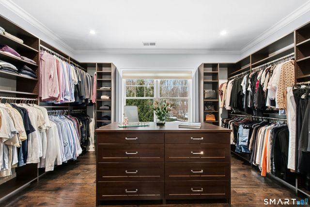 21 Ravenglass Drive 21, Stamford, CT 06903