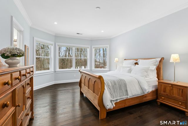 21 Ravenglass Drive 21, Stamford, CT 06903