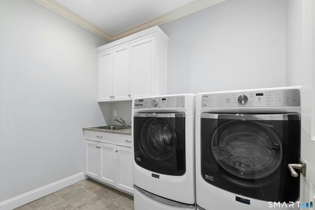 21 Ravenglass Drive 21, Stamford, CT 06903