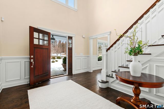 21 Ravenglass Drive 21, Stamford, CT 06903