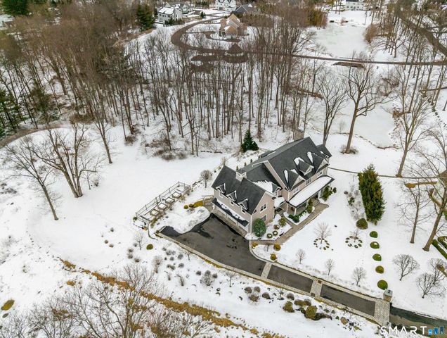 21 Ravenglass Drive 21, Stamford, CT 06903