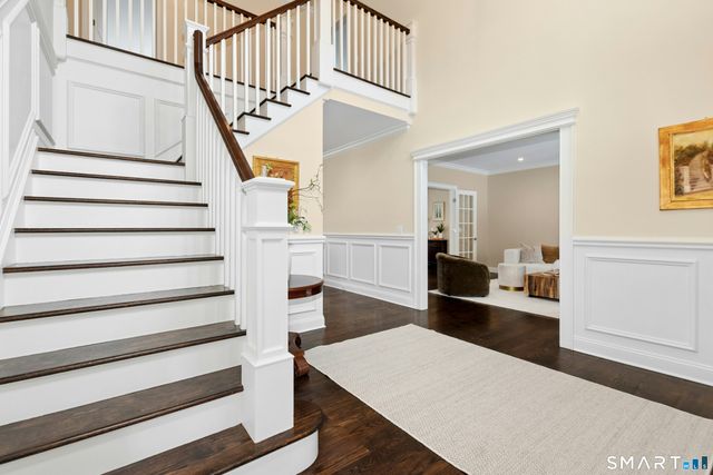 21 Ravenglass Drive 21, Stamford, CT 06903