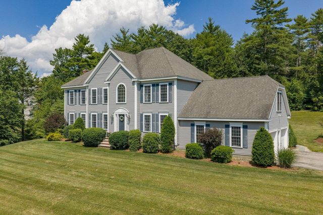 17 Thurston Drive, Lee, NH 03861