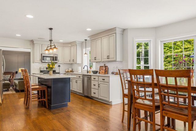 17 Thurston Drive, Lee, NH 03861