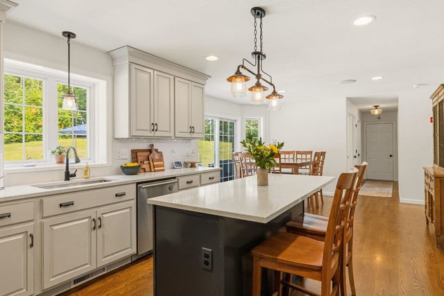 17 Thurston Drive, Lee, NH 03861