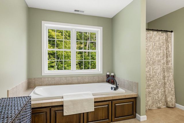 17 Thurston Drive, Lee, NH 03861