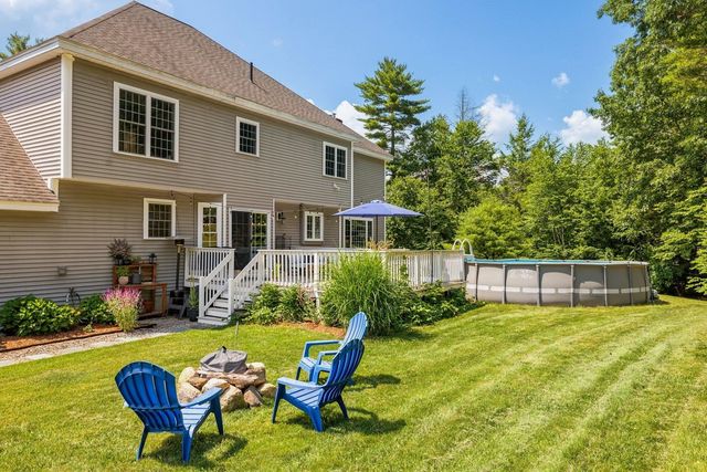 17 Thurston Drive, Lee, NH 03861