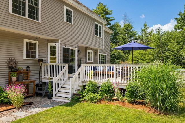 17 Thurston Drive, Lee, NH 03861