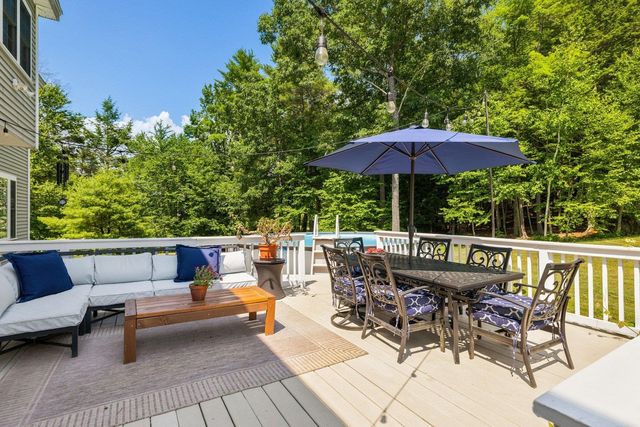 17 Thurston Drive, Lee, NH 03861