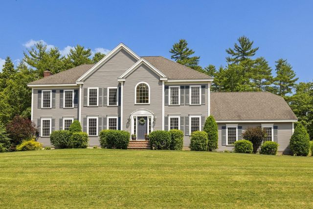 17 Thurston Drive, Lee, NH 03861