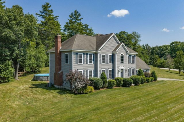 17 Thurston Drive, Lee, NH 03861