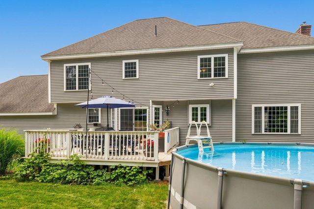 17 Thurston Drive, Lee, NH 03861