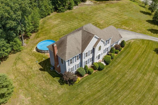 17 Thurston Drive, Lee, NH 03861