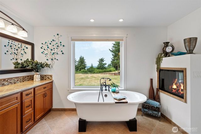 802 Jewil Dr., Fox Island, WA 98333