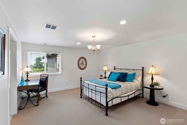 802 Jewil Dr., Fox Island, WA 98333