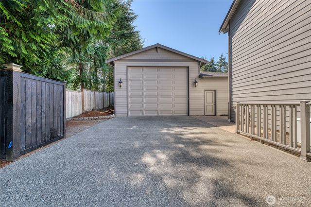 802 Jewil Dr., Fox Island, WA 98333