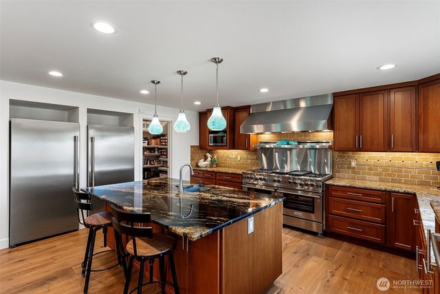 802 Jewil Dr., Fox Island, WA 98333